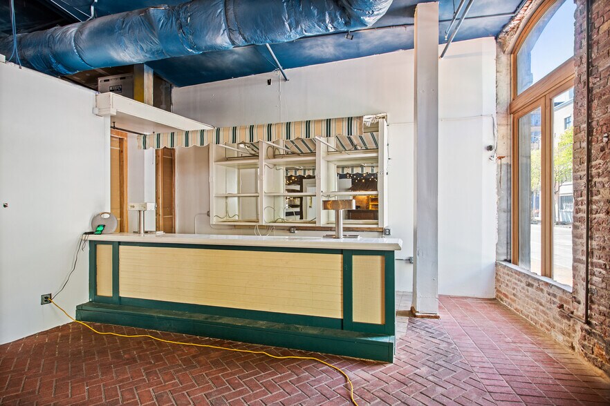 More Photos Of 840 Tchoupitoulas St, New Orleans Storefront Retail Residential For Sale