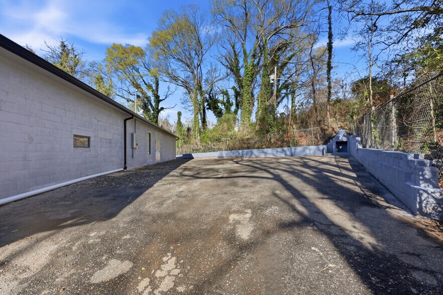 More Photos Of 203 Caulder Cir, Spartanburg Lodge Meeting Hall For Sale