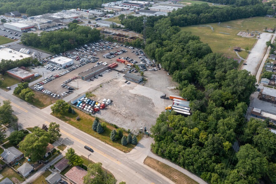 More Photos Of 3120 E 170th St, Lansing Truck Terminal For Sale