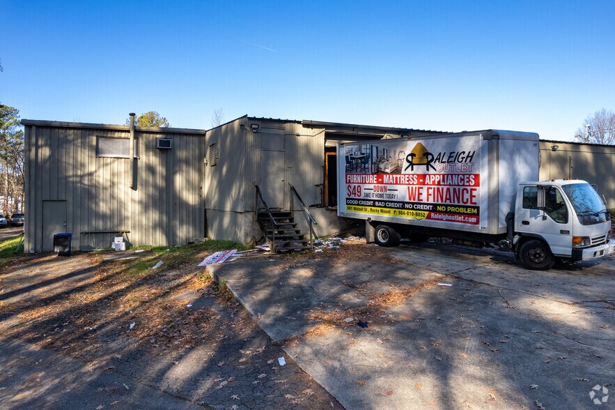 More Photos Of 5006 & 5008 New Bern Ave, Raleigh Showroom For Sale