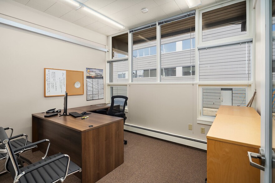 More Photos Of 2300 W Commodore Way, Seattle Office Residential For Sale