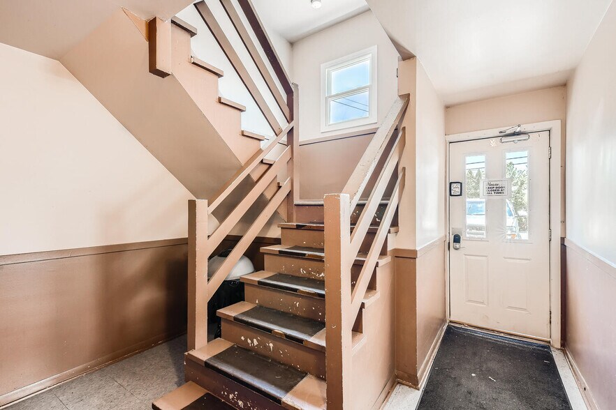 More Photos Of 9225 S Pulaski Rd, Evergreen Park Apartments For Sale