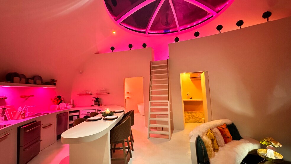 More Photos Of 10257 Old Mt Baker Hwy, Deming Hotel For Sale