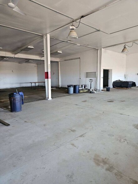 More Photos Of 27696 US-730, Umatilla Manufacturing For Sale