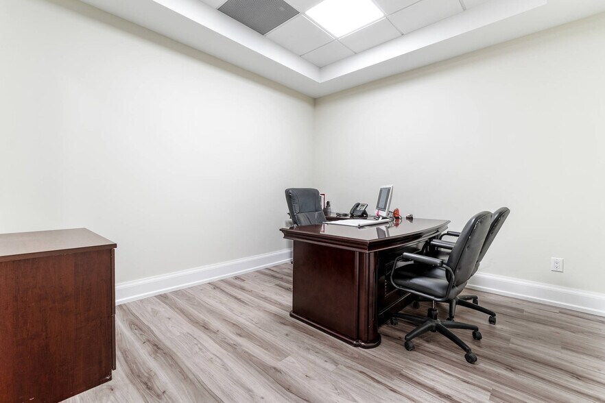 More Photos Of 7956 Torbram Rd, Brampton Coworking Space