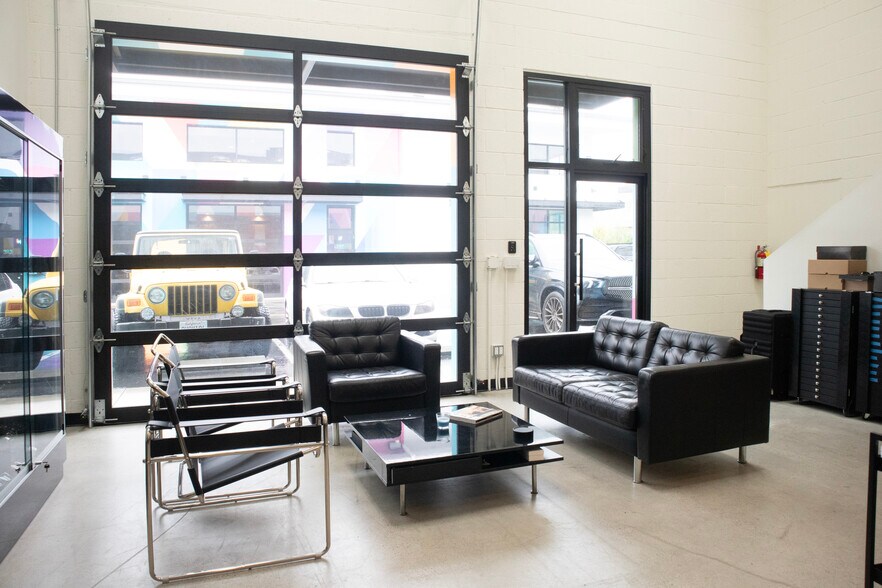 More Photos Of 1633-1639 Electric Ave, Venice Light Manufacturing For Lease