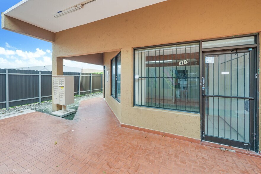More Photos Of 1651 W 37th St, Hialeah Warehouse For Sale