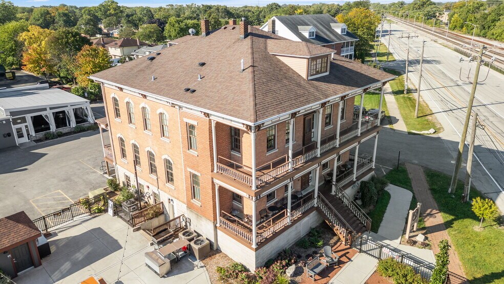 More Photos Of 6811 Hickory St, Tinley Park Bar For Sale