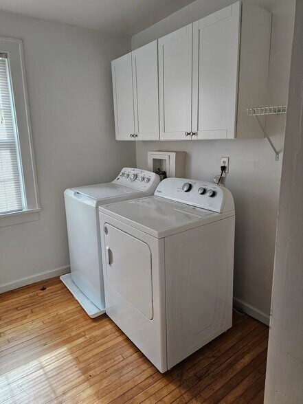 More Photos Of 203 Sanford St, Rochester Specialty For Sale