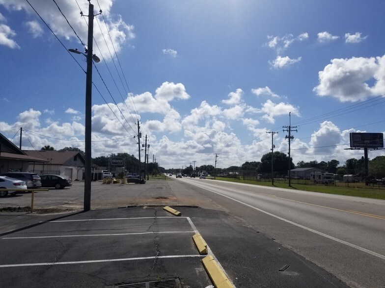 More Photos Of 3411 Recker Hwy, Winter Haven Flex For Lease
