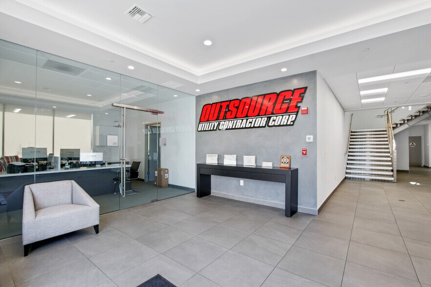More Photos Of 8015 E Crystal Dr, Anaheim Warehouse For Sale