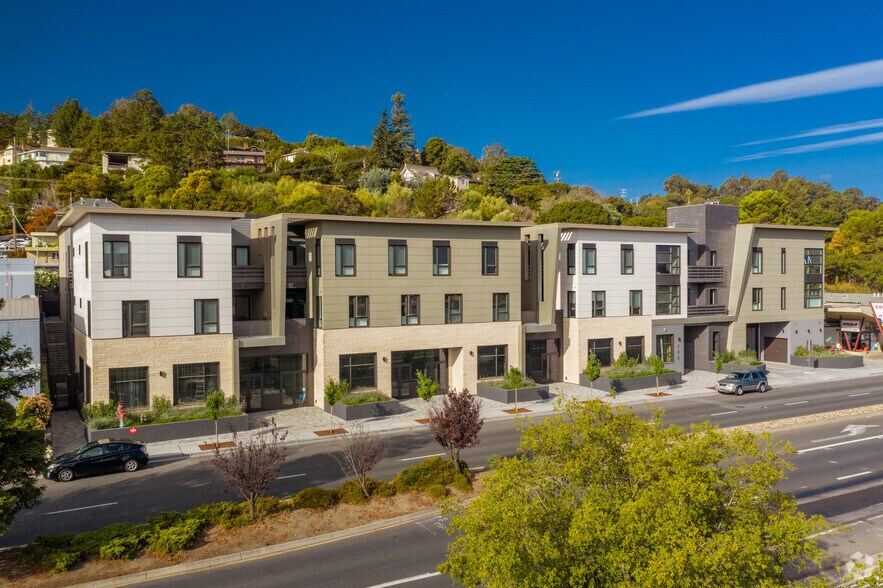 More Photos Of 600 El Camino Real, Belmont Storefront Retail Office For Sale