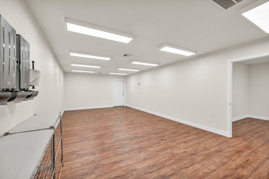 More Photos Of 4040 Arcata Way, North Las Vegas Light Manufacturing For Lease