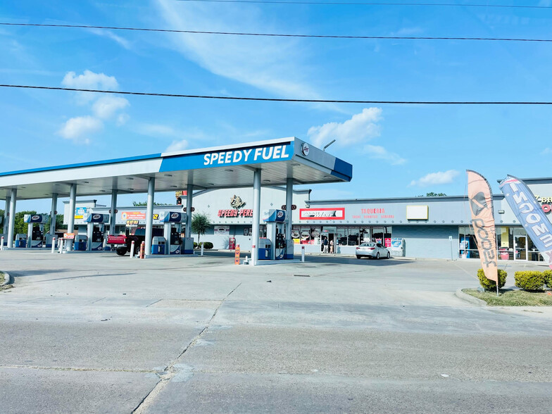 Primary Photo Of 1901 Allen Genoa Rd, Pasadena Convenience Store For Lease