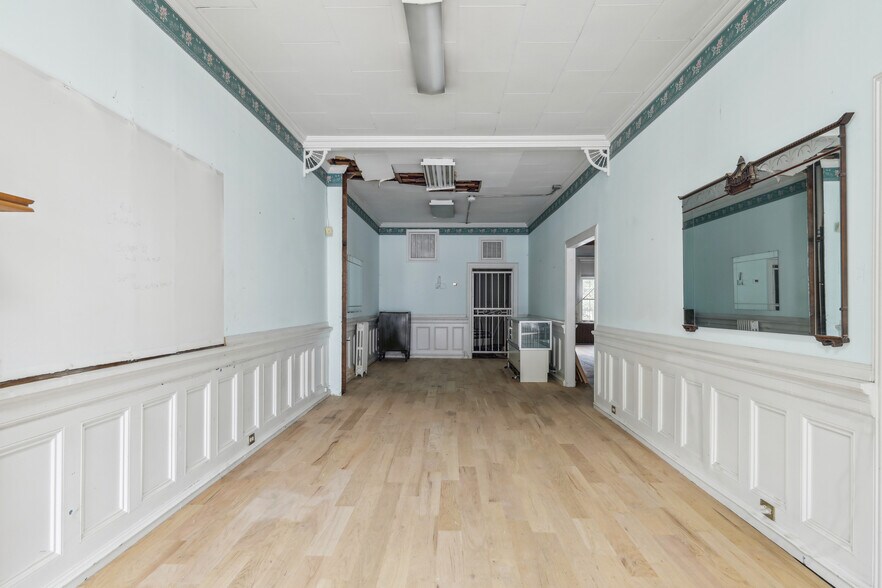 More Photos Of 75 Main St, Sussex Storefront Retail Residential For Sale