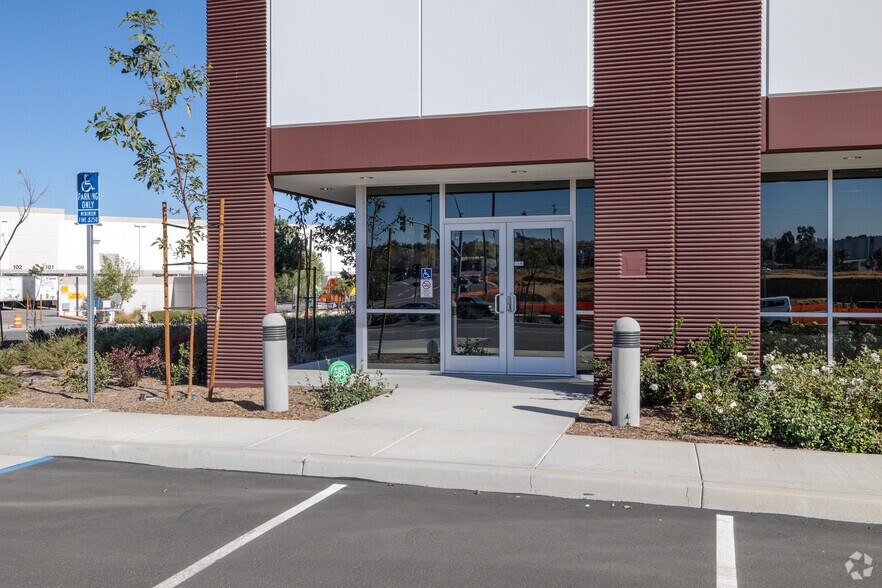 More Photos Of 18512 Harvill Ave, Perris Warehouse For Lease