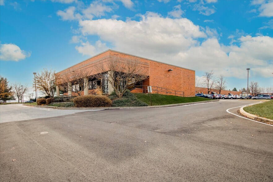 More Photos Of 1125 Berkshire Blvd, Wyomissing Office For Lease