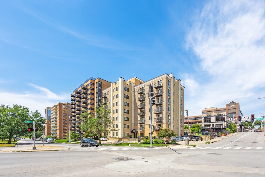More Photos Of 4700 Roanoke Pky, Kansas City Apartments For Sale