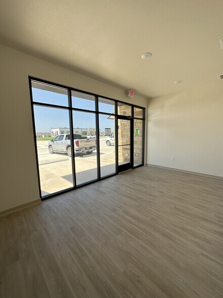 More Photos Of 10154 Windy Pointe Dr, Temple Office For Sale