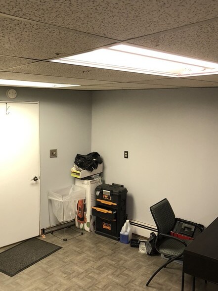 More Photos Of 75-77 Paterson Ave, Wallington Warehouse For Lease