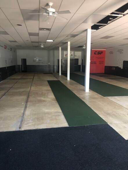 More Photos Of 170 Elm St, West Springfield Unknown For Lease