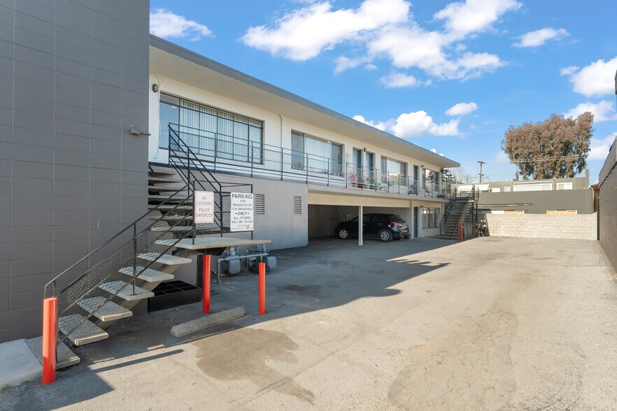 More Photos Of 1728 Broadway St, Redwood City Storefront Retail Residential For Sale