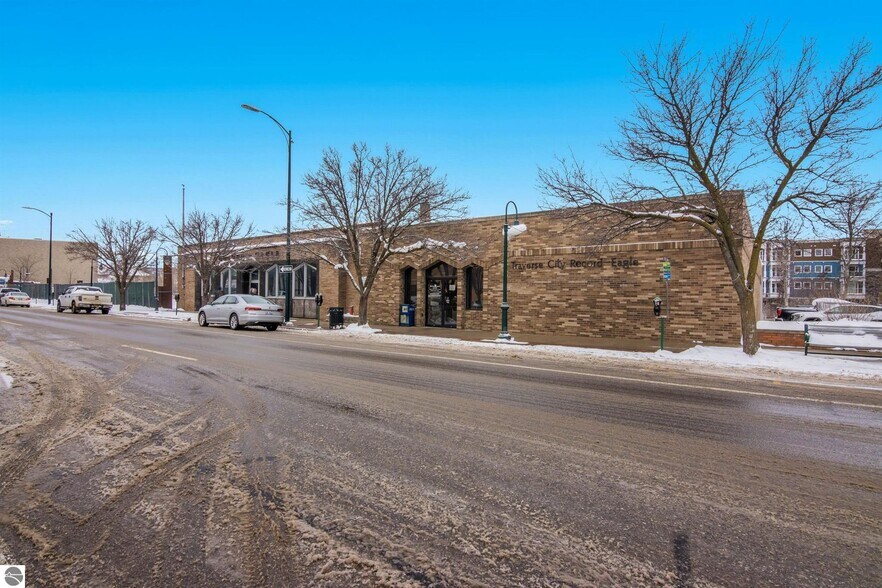 More Photos Of 116 W Front St, Traverse City Medical For Sale