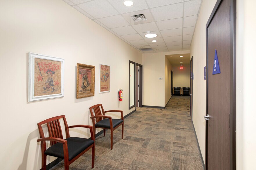 More Photos Of 195 S Broadway St, Orcutt Flex For Lease