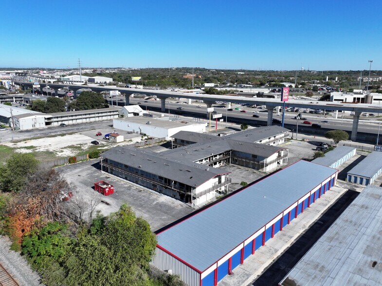 More Photos Of 9503 N Interstate 35, San Antonio Hotel For Sale