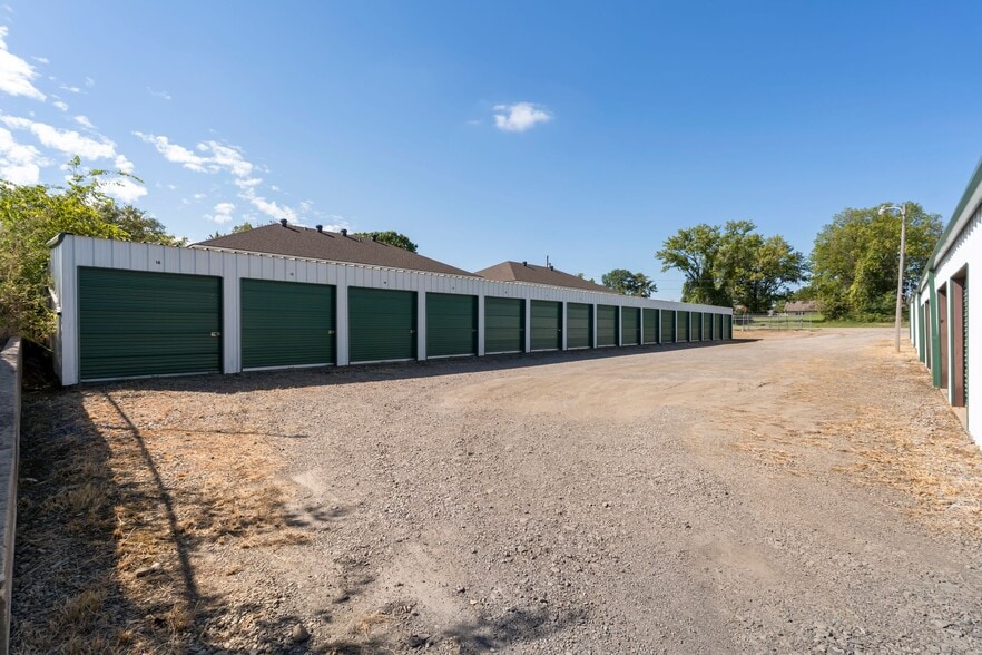 More Photos Of 2510 Kibler Rd, Van Buren Self Storage For Sale