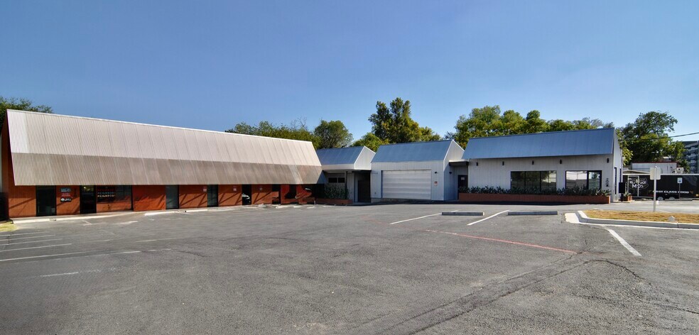 More Photos Of 5609 S Congress Ave, Austin Storefront Retail Office For Lease