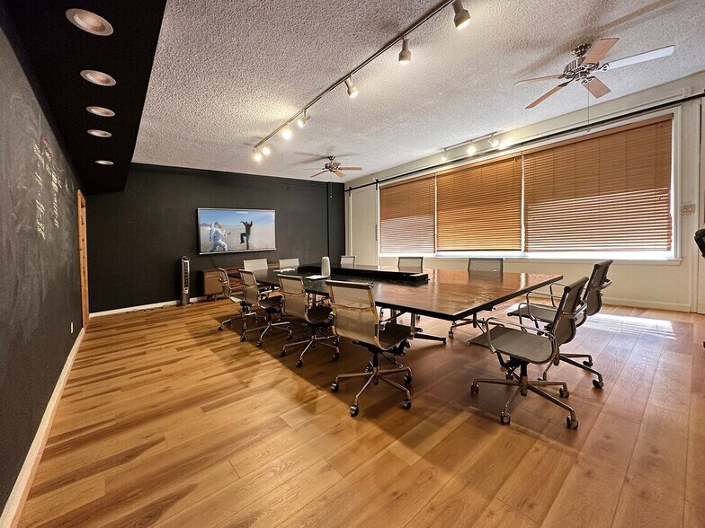 More Photos Of 106 W Jefferson St, Falls Church Flex For Sale