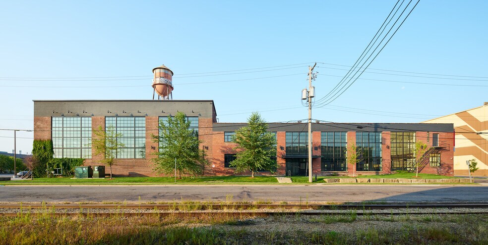 More Photos Of 550 Vandalia St, Saint Paul Loft Creative Space For Lease