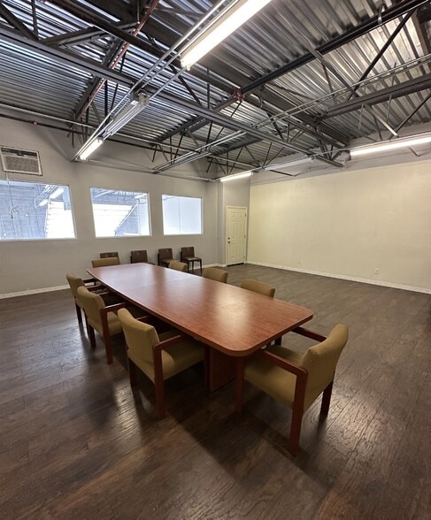 More Photos Of 4521 E Jensen St, Mesa Light Manufacturing For Lease