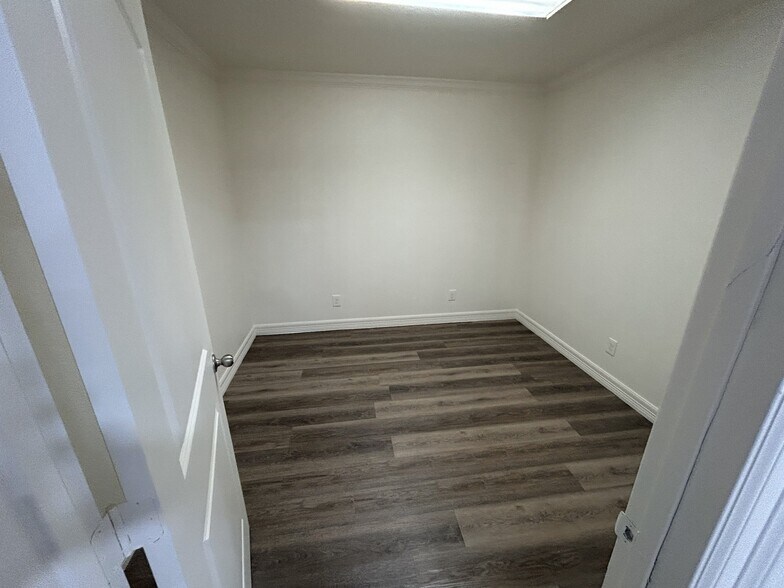 More Photos Of 2331 Wirtcrest Ln, Houston Unknown For Lease