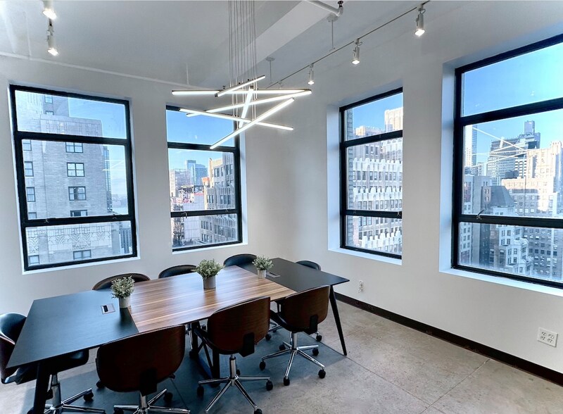 More Photos Of 494 Eighth Ave, New York Loft Creative Space For Lease