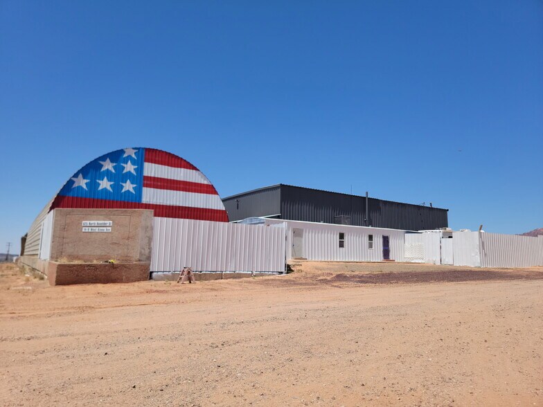 More Photos Of 1470 W Uzona Ave, Hildale Manufacturing For Lease