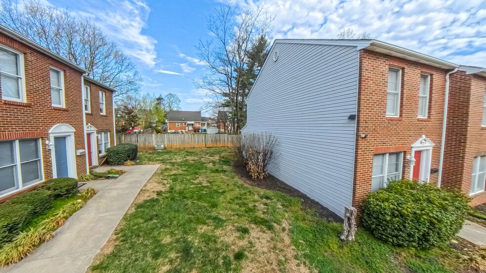 More Photos Of 2920-2952 Epperley Ave NW, Roanoke Apartments For Sale