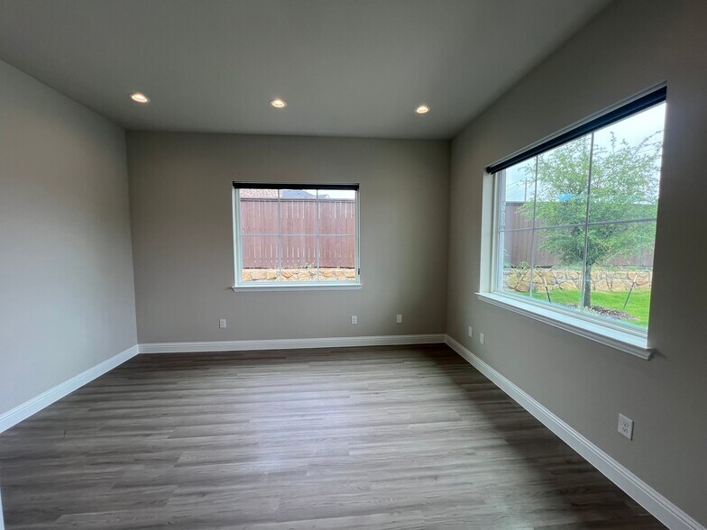 More Photos Of 3951 Alma Rd, McKinney Office For Lease