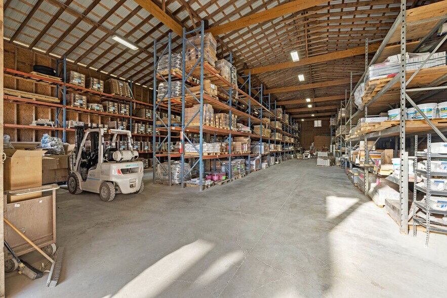 More Photos Of 11734 Schriber Rd, Buda Warehouse For Lease