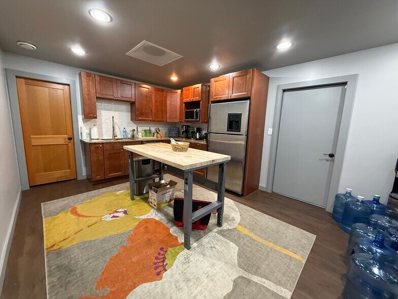 More Photos Of 3778 S Kalamath St, Englewood Warehouse For Sale