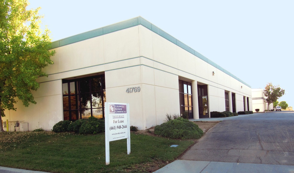 Primary Photo Of 41769 11th St W, Palmdale Service For Lease