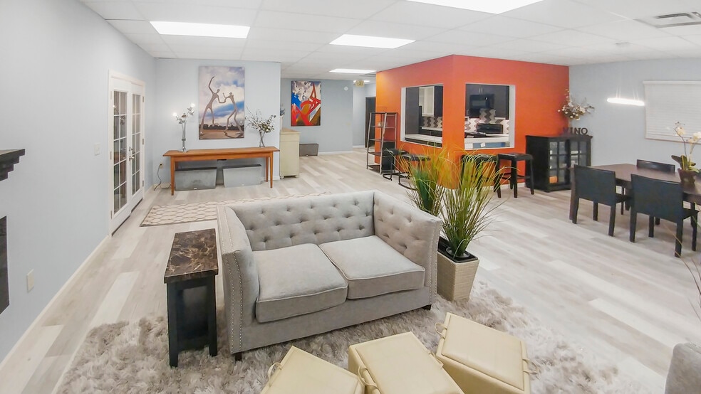 More Photos Of 2380 S Broadway, Denver Storefront Retail Office For Sale