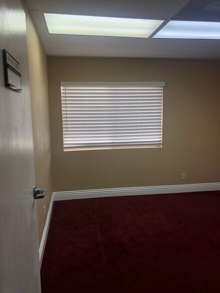 More Photos Of 6864 Indiana Ave, Riverside Office For Lease