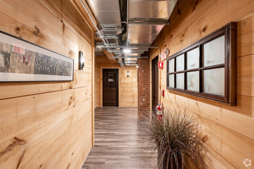 More Photos Of 6 Main Street Ext, Plymouth Office For Lease