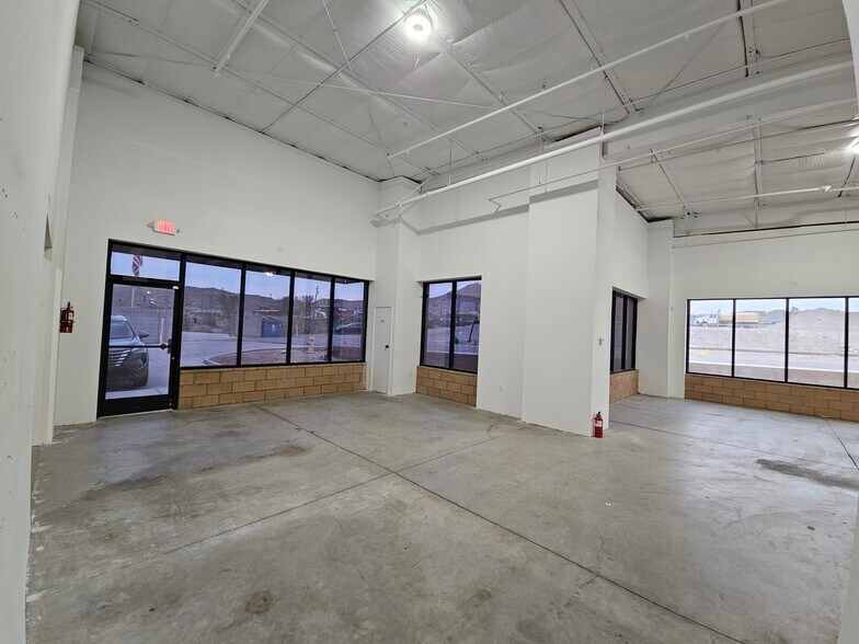 More Photos Of 2921 Friendly Pl, Bullhead City Light Distribution For Lease