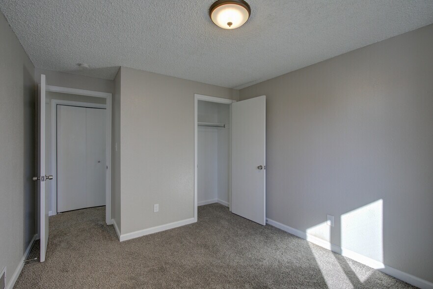 More Photos Of 1331 Merl Pl, Longmont Apartments For Sale