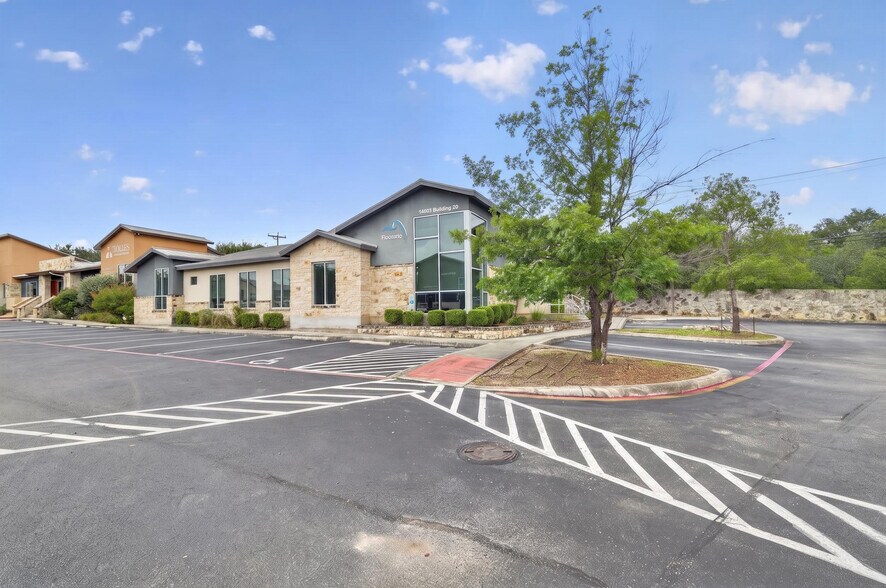 More Photos Of 14603 Huebner Rd, San Antonio Office For Lease