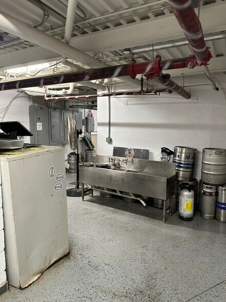 More Photos Of 3228 N Davidson St, Charlotte Restaurant For Lease