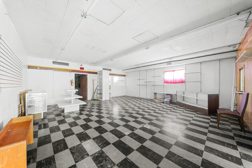 More Photos Of 1601-1605 Whitaker St, Savannah Freestanding For Sale